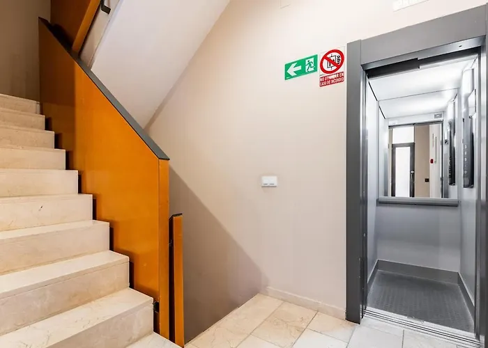 Komodo Sierpes: Bright & Classy Central Apartment